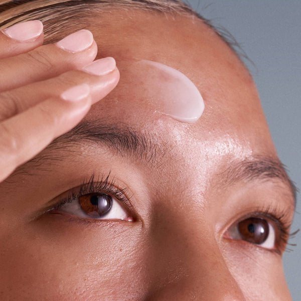 pro-collagen banking serum on skin collagen 101 ➔