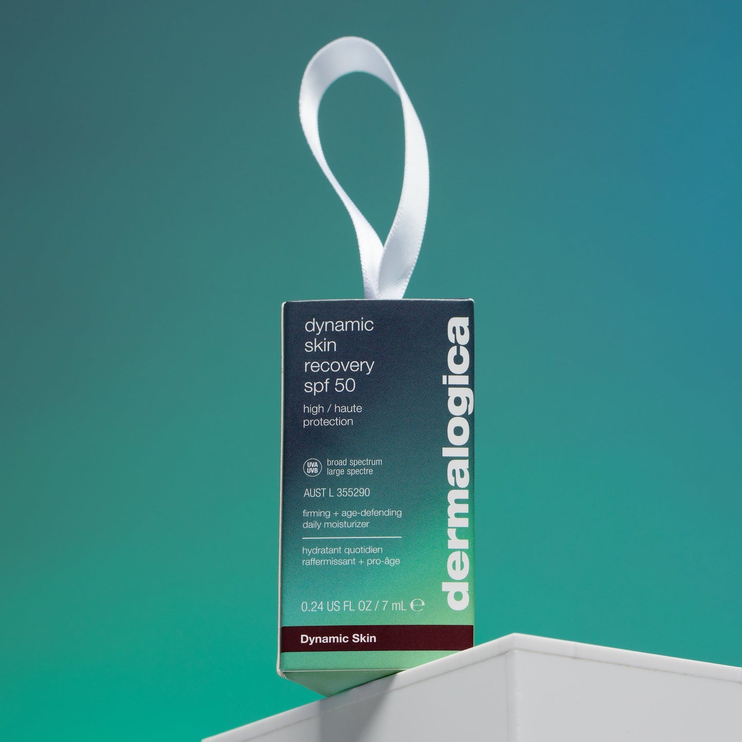 dynamic skin recovery spf50 ornament - gift 