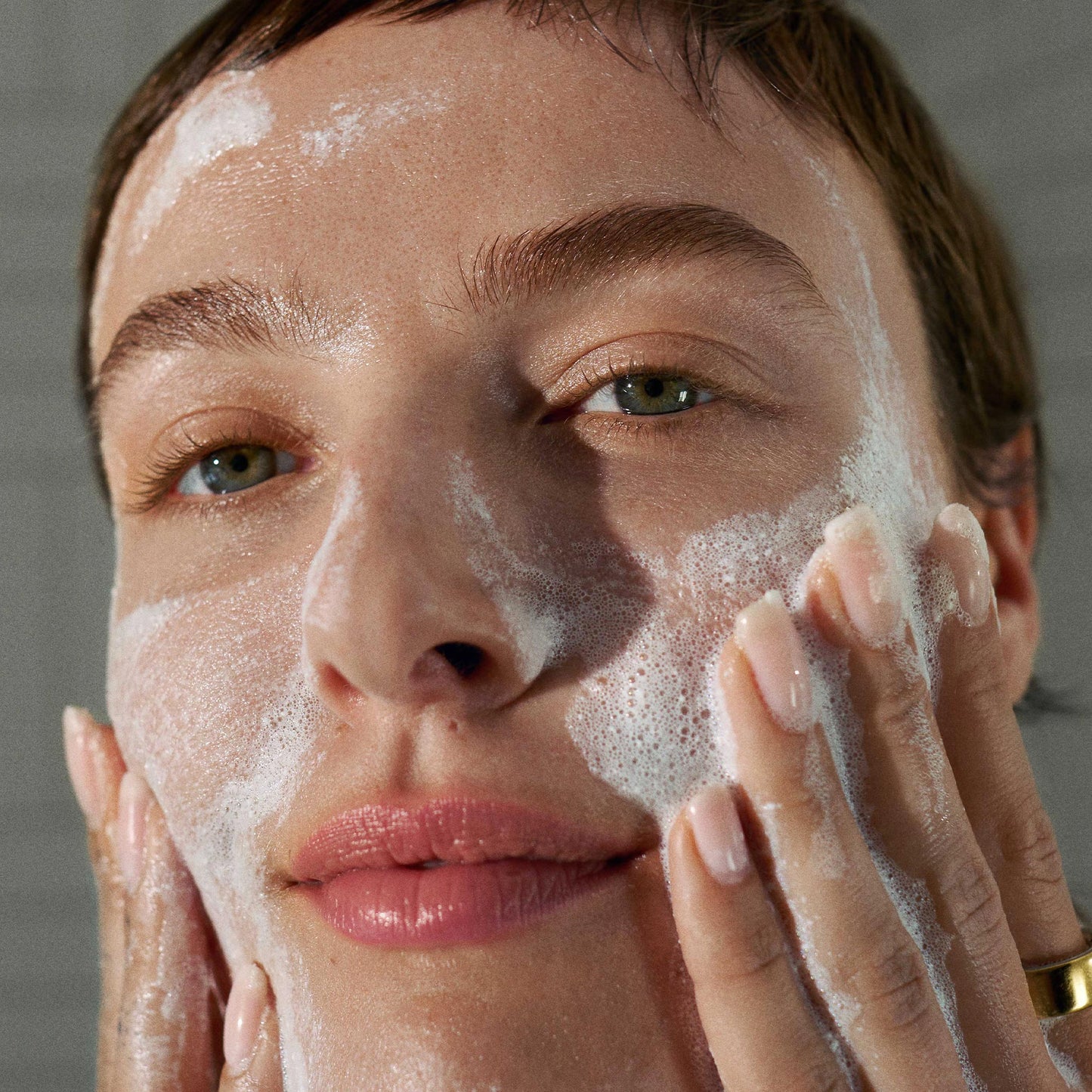 daily microfoliant exfoliator model 