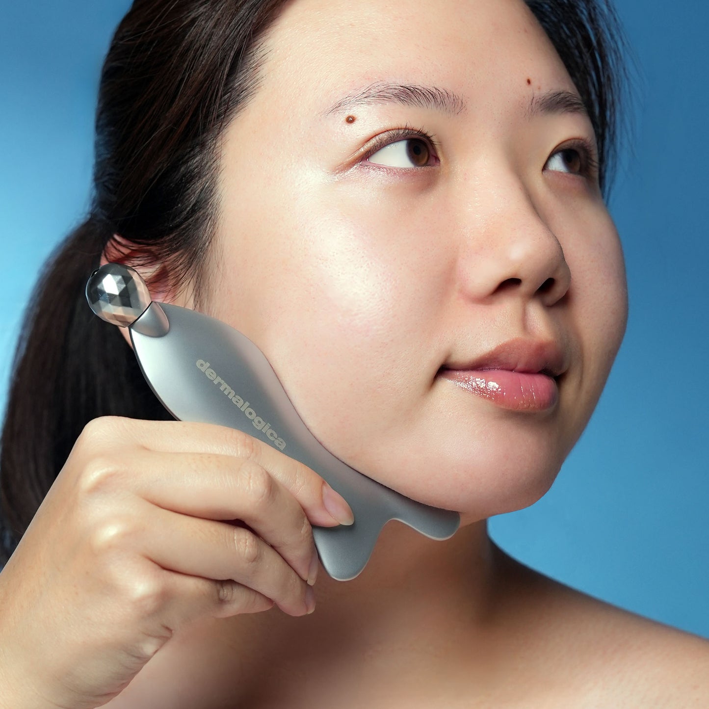 model with sculpting tool 