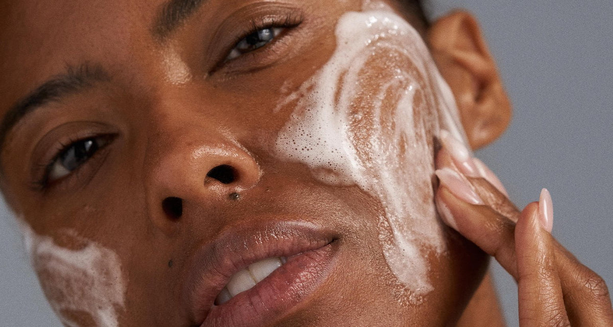 model cleansing face