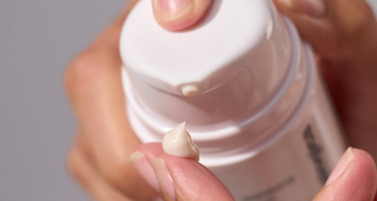 dynamic skin retinol serum product form and bottle