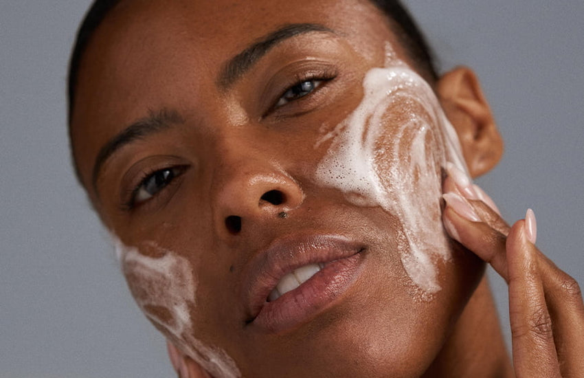model cleansing face