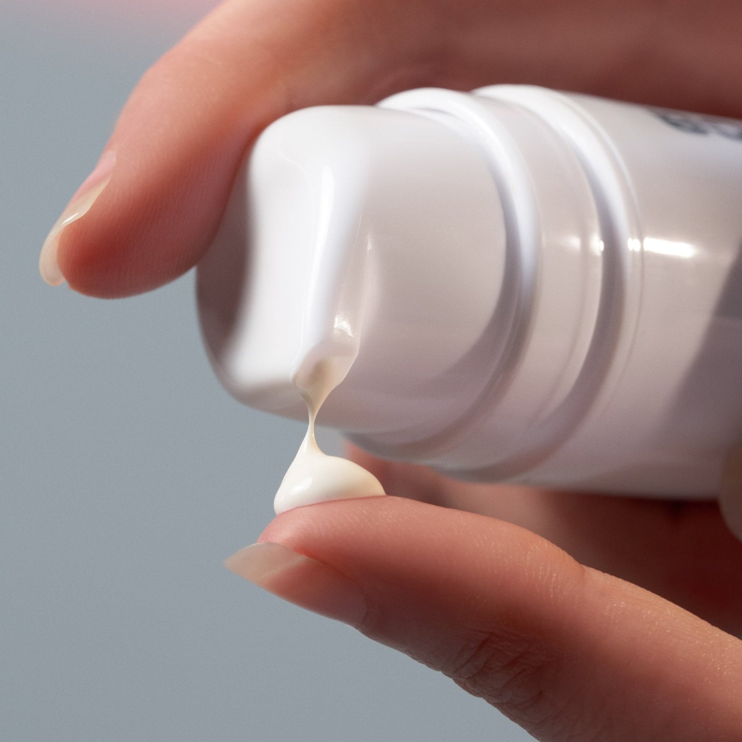 dynamic skin recovery spf50 dispense and product form 